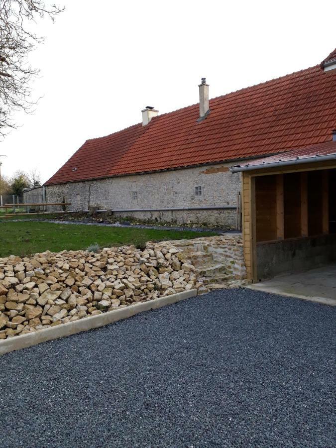 Gite " Le Vieux Noyer" Liesville-sur-Douve Exterior photo