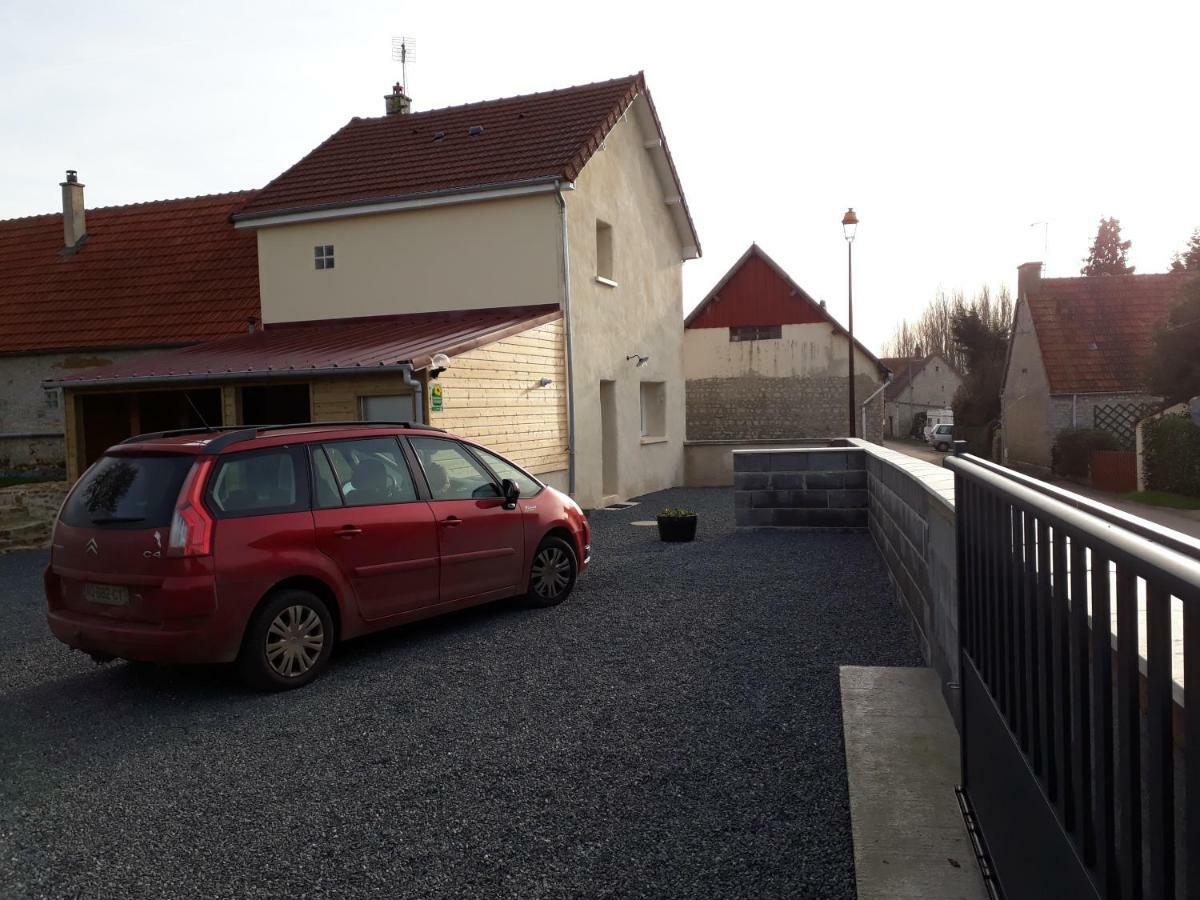 Gite " Le Vieux Noyer" Liesville-sur-Douve Exterior photo
